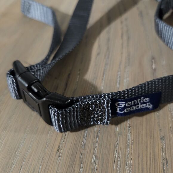 Pet Safe Gentle Leader Headcollar Large 60-130lbs Charcoal Dog Walking Must Have - Picture 7 of 10